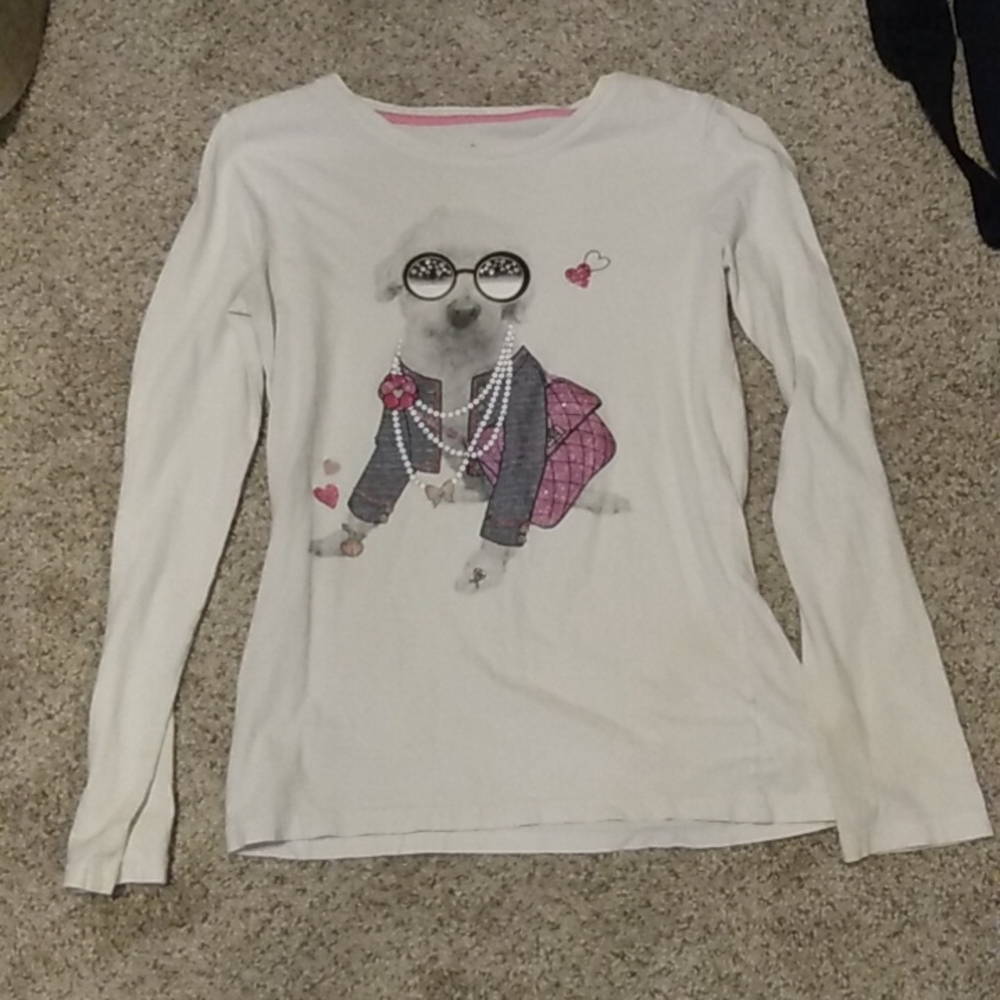 A Ciroo white with a dog XL t-shirt